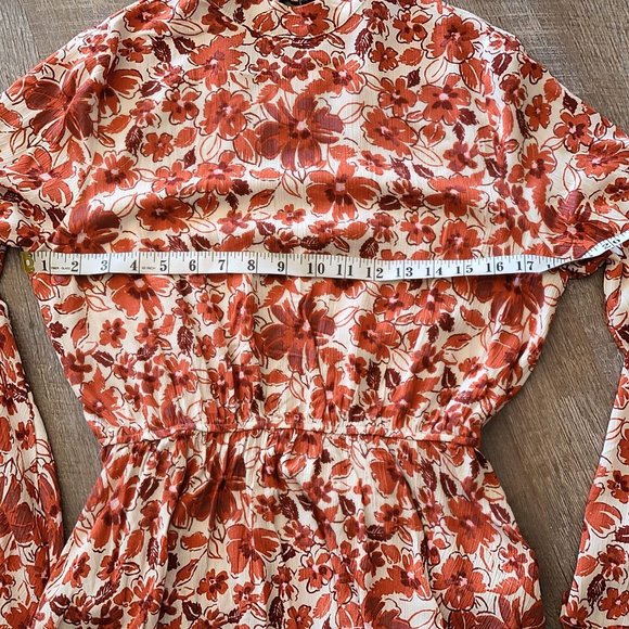 Andree by Unit Floral Peplum Top Size M NEW - Picture 6 of 9